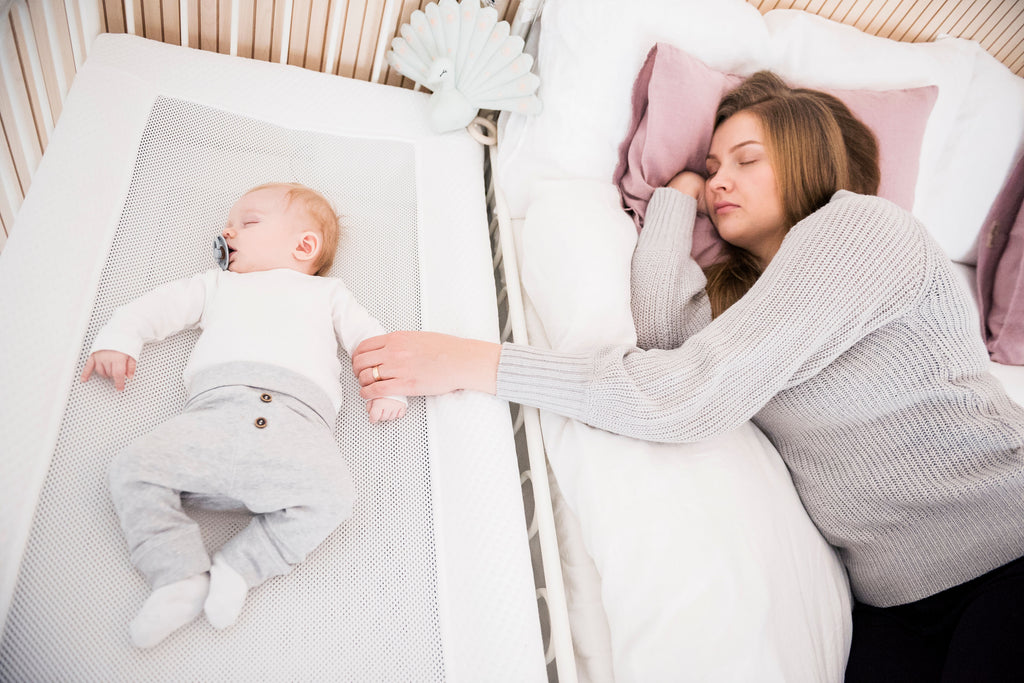 Vauvan unen tukeminen: Miten tehdä se lempeästi?