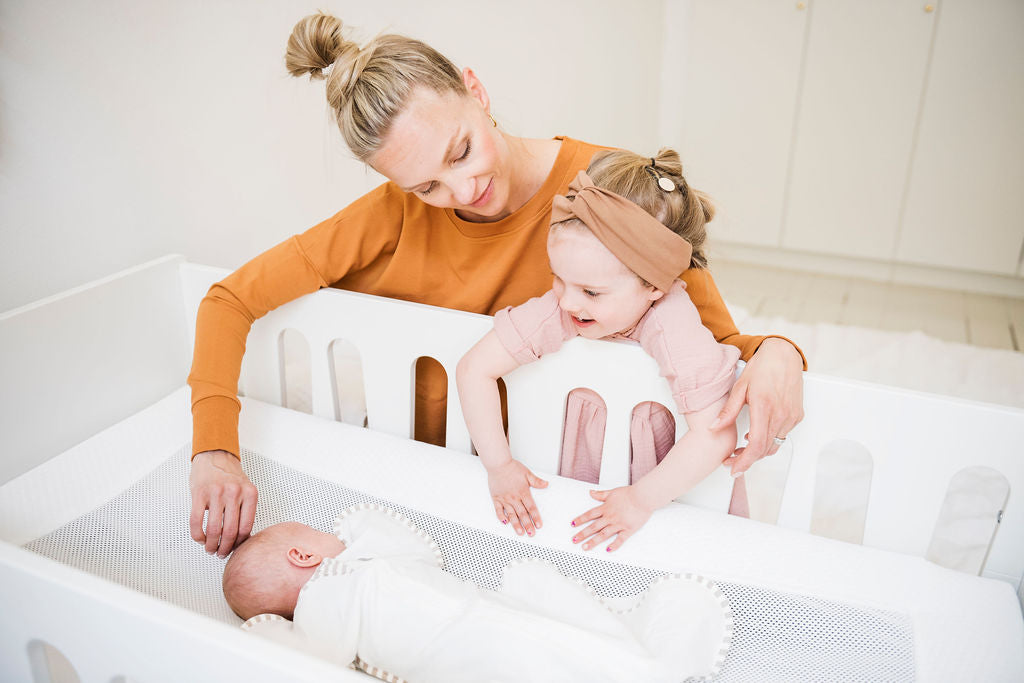 LullaMe Solina 2 in 1 - automated rocking and airy mattress for cot - LullaMe